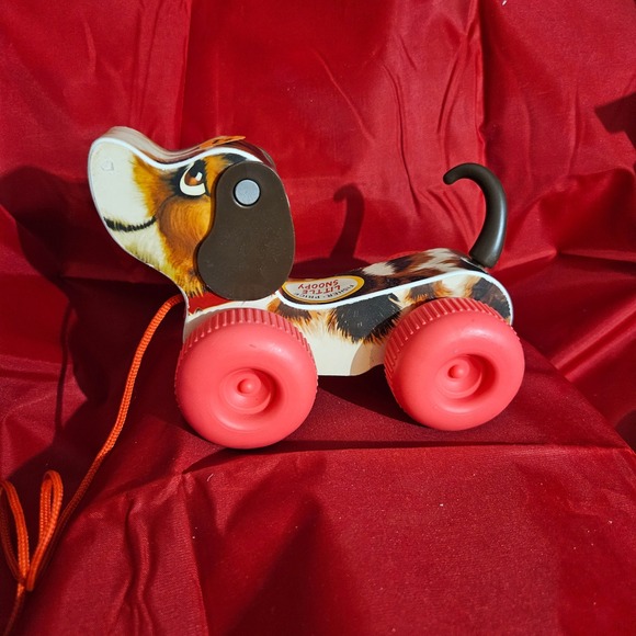Fisher Price Little Snoopy Dog Pull Toy 2014 Ages 1.5 + Collectible - Picture 1 of 4